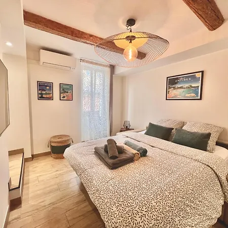 Apartment Cours Massena *